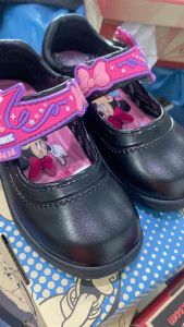 น้ำเปลือนรองเท้านักเรียนหญิงขัดมัน สีดำ ลาย Minnie Mouse 🧸รุ่น 41C17