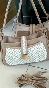 Tas shoulder wanita plat motif silang free tali panjang
