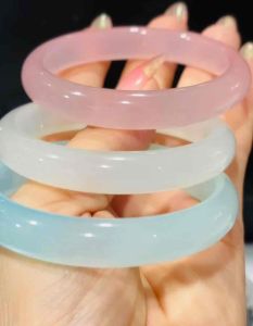 Vòng tay đá mã não Vip chuẩn 5A trong veo vân đẹp thiên nhiên ánh Nguyệt Quang đẹp bản hẹ