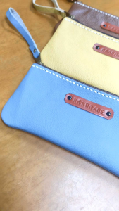 กระเป๋าสตางค์หนังแท้ ใบยาวสีน้ำตาล 7.4×3.4 นิ้ว ใส่โทรศัพท์