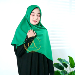 Hijab segi empat wolfis premium HIJAU MADRASAH