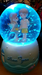 Snowball Musik / Kotak Musik Couple romantis / bola air salju otomatis / love Story / Kotak musik couple in love / Beethoven Yiruma / music box / Vinvin Pink Store