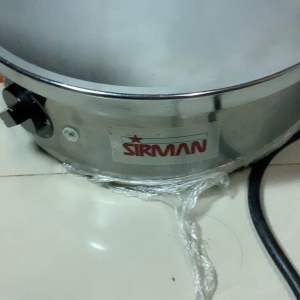 Crepes w/o mould เครื่องเครปไฟฟ้า Crepe machine without mould Sirman-2000w made in Italy/เตาทำขนมเครป โครงเป็นสแตนเลส ผิวหน้าเป็นเหล็กหล่อเคลือบโครเมียม ปรับความร้อนได้ มีไฟแสดงการทำงานของheater