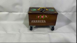 KOTAK AMAL + RODA /  KOTAK AMAL RODA KAYU JATI KOTAK INFAQ + RODA / CELENGAN / KOTAK DONASI + RODA / TEMPAT PENYIMPANAN UANG Ukuran Sedang