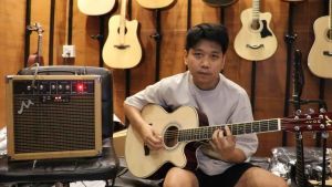 ตู้แอมป์กีต้าร์ Most รุ่น MA-15USB ขนาดกำลัง 15วัตต์ ดอกลำโพง 5นิ้ว มีเอฟเฟคเสียงแตก Overdrive ใช้ได้ทั้งกีต้าร์โปร่งไฟฟ้าและกีต้าร์ไฟฟ้า