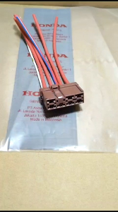 Soket ECU ECM ICU BeAT FI eSP/Scoopy FI eSP/BeAT street/Spacy FI/Vario 110 FI/BeAT pop S K81 Original