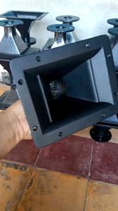 corong tweeter/horn tweeter alumunium cor ukuran 15X19 drat baut