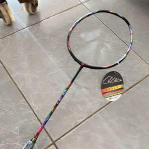 RAKET BADMINTON WEIERFU  TECH WF7