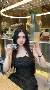 Kính vuông nhỏ hợp kim dành cho các bạn mặt nhỏ 72358A