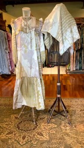 Zahira Set Dress + Jilbab by Dian Pelangi LIMITED EDITION Setelan Busana Muslim Baju Maxi Gamis Abaya Kaftan Gaun Pesta Kondangan Lebaran Casual Formal Wanita Hijaber Cantik Anggun Modis Modern Simple Elegan Mewah Model Korea Terbaru Motif Batik Kekinian