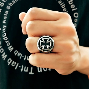 Cincin Elegan Desain Independent Black Cross (Adjustable)