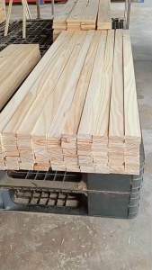 ไม้สนมือ1 พร้อมไสเรียบ 4 ด้านขนาด หนา 1.2 เซน กว้าง 4 เซน ยาว 150 เซน ราคา 224 บาท/มัด ( 1 มัดมี 4 ท่อน)