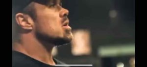 MUTANT MASS EXTREME 2500 12LBS FREE SHAKER AND SANDO