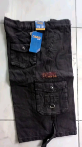 Celana Pendek Cargo 7/8: Pilihan Terbaik untuk Aktivitas Outdoor