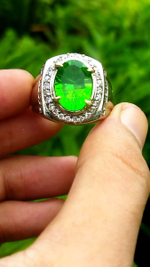 Cincin Batu Green Zamrud Moldavite Oval