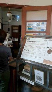 KOPI AROMA MIX (ARABICA ROBUSTA) 250GR ASLI PABRIK BANDUNG SEJAK 1930