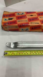 เหล็กงัดยาง ยาว 24 นิ้ว ขนาด หน้ากว้าง 1 นิ้ว ยี่ห้อ META