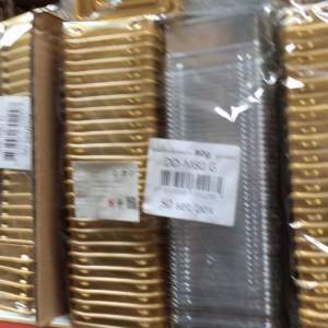 ถาดสี่เหลี่ยมกลาง 80 กรัมธารทองพร้อมฝา 50 เซต