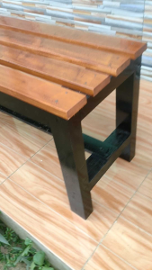 Kursi Kayu Serbaguna: Pilihan Tepat untuk Taman & Cafe