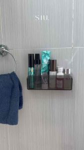 Haku Rak Gantung Make Up Kuas Kosmetik Masker Serbaguna Lipstick Plastik - Multi Purpose Hanging Make Up Holder