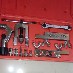 Heavy duty flaring and swagging tools set