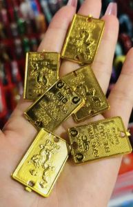 Sỉ 0.5kg 1kg thẻ vàng miếng nhựa làm cây cành vàng lá ngọc cây tài lộc trang trí