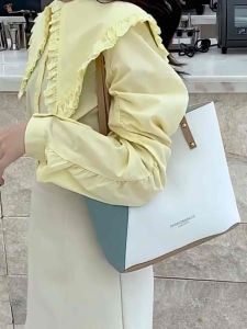 กระเป๋าสะพายข้าง กระเป๋าผ้าสะพายข้าง กระเป๋าสะพายใบใหญ่ Tote bag กระเป๋าแฟชั่น กระเป๋าผ้าแคนวาส กระเป๋าญี่ปุ่น