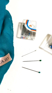 Jarum Pentul Hijab Mini Kemasan Box Mika Kecil Isi - +30 Pcs