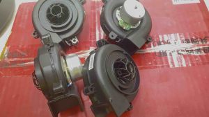 cả cụm động cơ irobot roomba j8-j9 hàng chưa sử dụngthay thế cho các mã j8-j9hàng tháo máy nguyên bản chính hãng 100%ko kèm dây nguồn như hình cần tư vấn lh:105 nhà h3 -tc-bđ-gnđt:0968851585