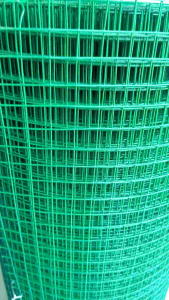 ( Dài 30m x cao 50cm ) lưới bọc nhựa xanh vây vườn rau thú nuôi...