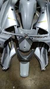 เฟรม125iสีขาวเทามี13ชิ้นเปลือกABS