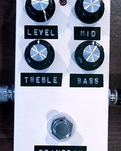 ปรีแอมป์ Bass Stingray V3  ปรับความดัง output ได้