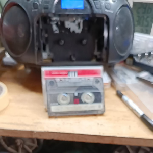 băng cassette nhạc xưa (áo lụa Hà Đông)