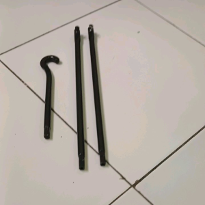 Handle / Putaran Dongkrak ( baut ) Fortuner/Innova/Hilux Original metema