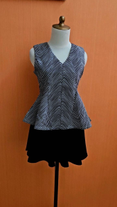 atasan wanita hitam motif zigzag putih CHOCOCHIPS cewek S kutung MEWAH blouse tebal