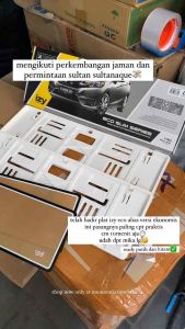 Cover Dudukan Tempat Plat Nomor Mobil IZY ECO warna putih 46cm