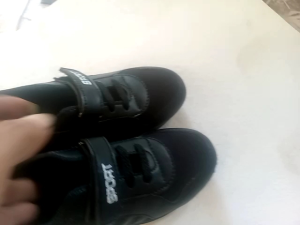 sepatu sneakears sport sekolah anak terbaru