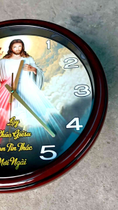 Đồng hồ công giáo treo tường hình oval in hình Đức Mẹ Ban Ơn mẹ Hằng cứu giúp - quà tặng công giáo