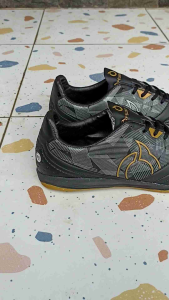 PROMO!!! Sepatu Futsal Jogosala Crusher V2 Black Gold Dewasa Terbaru Size 38 39 40 41 42 43 Kualitas Terbaik