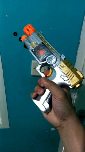 Mainan Tembakan ada suara musik ada lampu ada salju