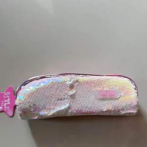 Kotak Pensil Import Cantik Manik Sleting 6490 Hologram