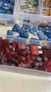ฟิวส์รถยนต์ ขนาด 5A7.5A10A15A20A25A30A ของแท้มือสองญี่ปุ่น (รหัสF06)