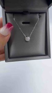 สร้อยคอฝังเพชรโมอีสทรงกลม 1 กะรัต เงินแท้ 92.5% ชุบทองคำขาว