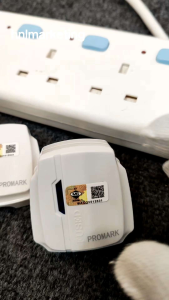 PROMARK 13A PLUG TOP HEAVY DUTY BAKELITE WITH LED NEON LIGHT