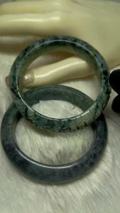 Natural Burmese jade bangle jade Myanma asli天然A翡翠手镯
