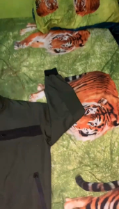 Jaket Pria  Bahan Taslan Waterproof – Anti Angin & Hujan Model Kasual Kekinian