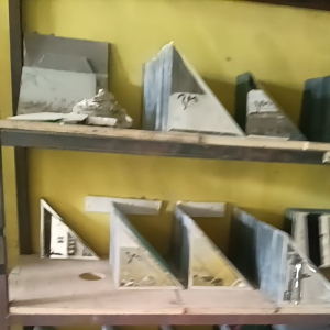 Kaca cermin 3 mili Bevel 20 x 20 cm KOTAK DAN SEGITIGA  Cermin hiasan dinding -   - bevel kaca - kaca kotak kaca cermin custom cermin hias cermin bagus cermin viral cermin murah cermin dekoratif cermin hias cermin dinding kaca cermin bevel murah meriah
