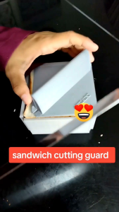sandwich cutting guard pemegang pemotong sandwich
