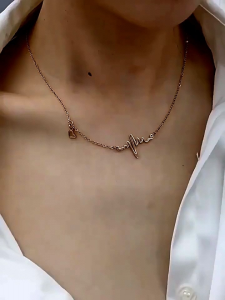 Kalung titanium detak jantung Korean style