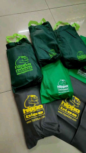 1แถม1 กระเป๋าหิ้วรองเท้าฮิปโปของแท้100%(คละสี)